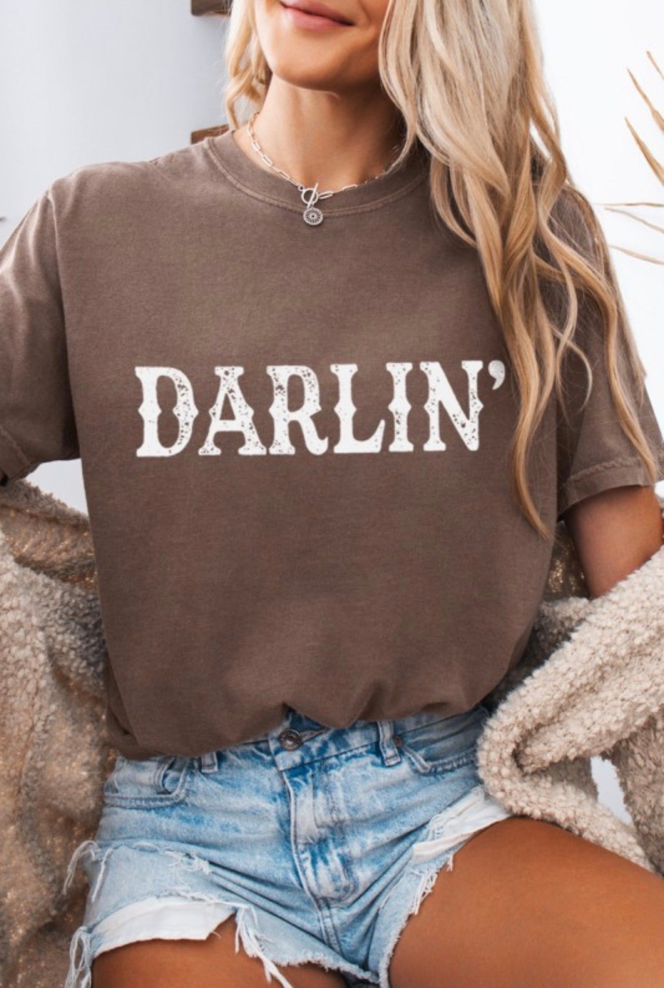 Darlin’ Graphic Tee